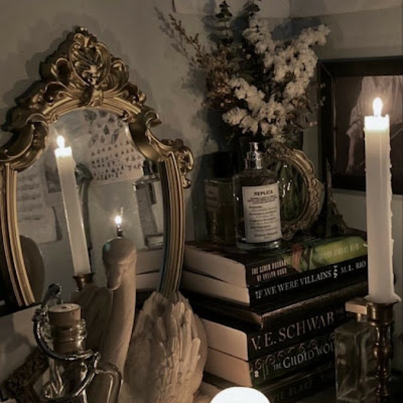 Meet your Posher, Olivia - Picture 1 of 1